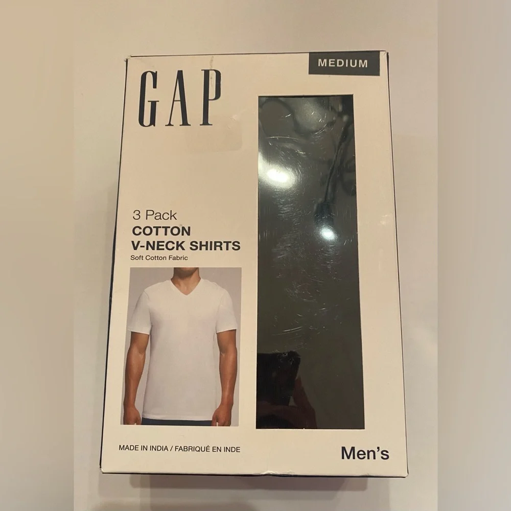 Gap Men’s 3 Pack Cotton V-Neck Undershirts Tee T-Shirt Tagless Black